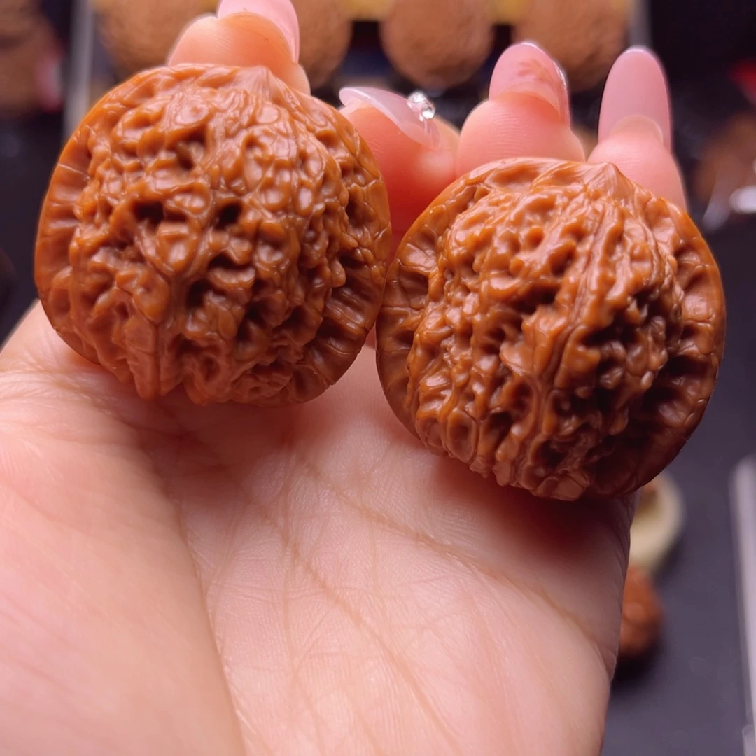 文玩核桃吊坠原庄血麒麟37尺