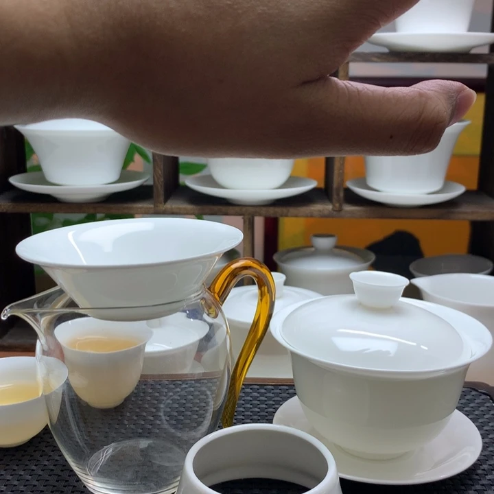 彪***H满水200cc盖下170cc薄胎盖碗+茶漏+玻璃公杯