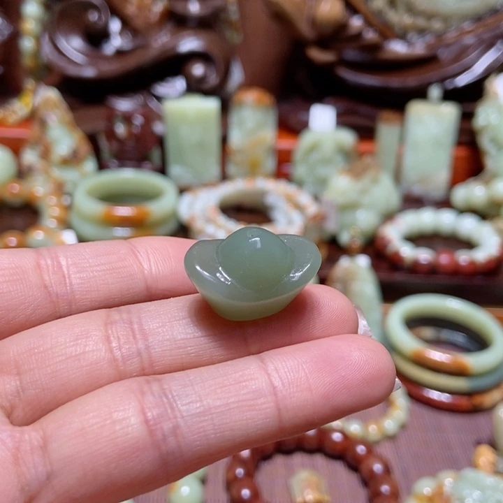 岫岩老玉（透闪石质玉）挂件未镶嵌
