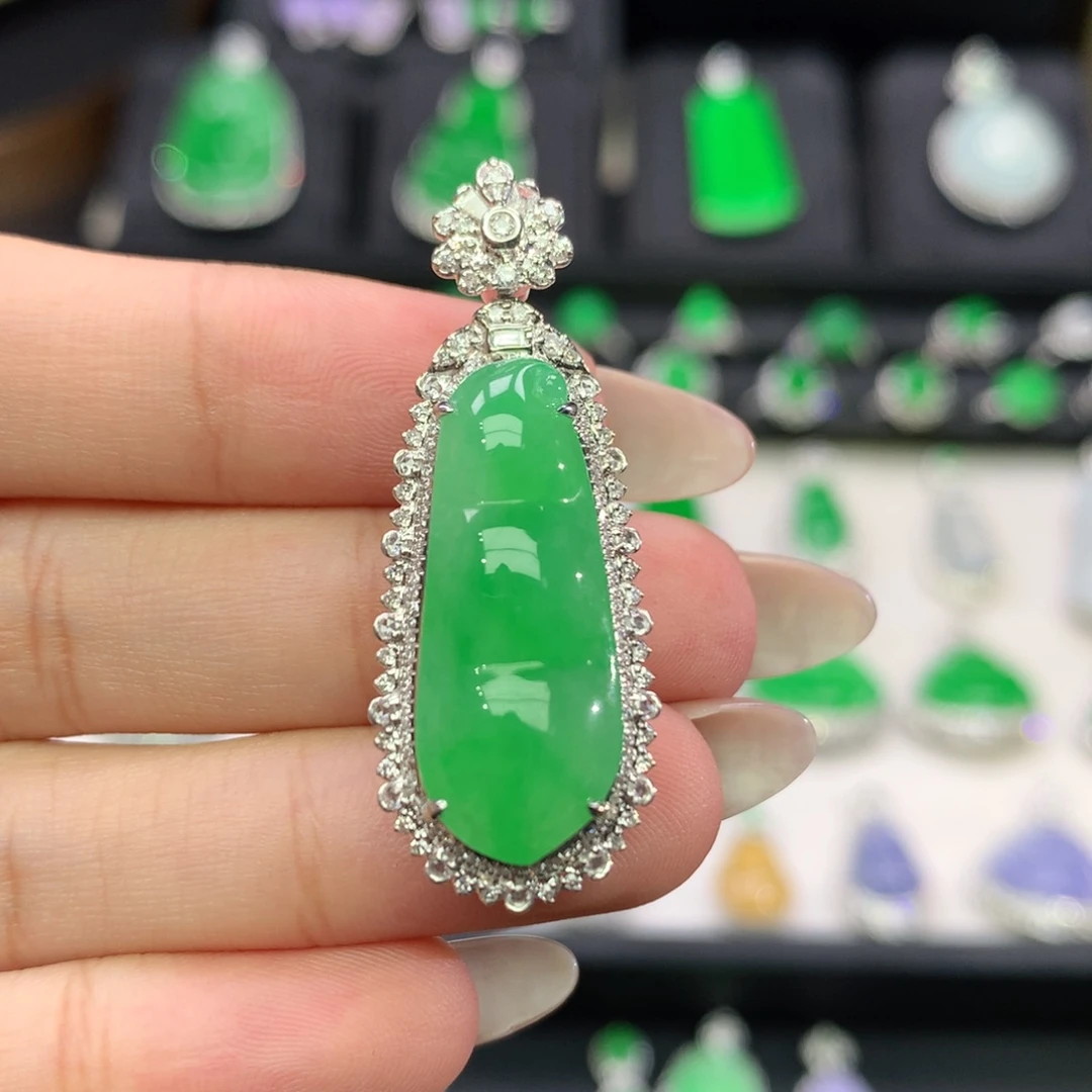 吊坠(不含链)18K金镶嵌翡翠