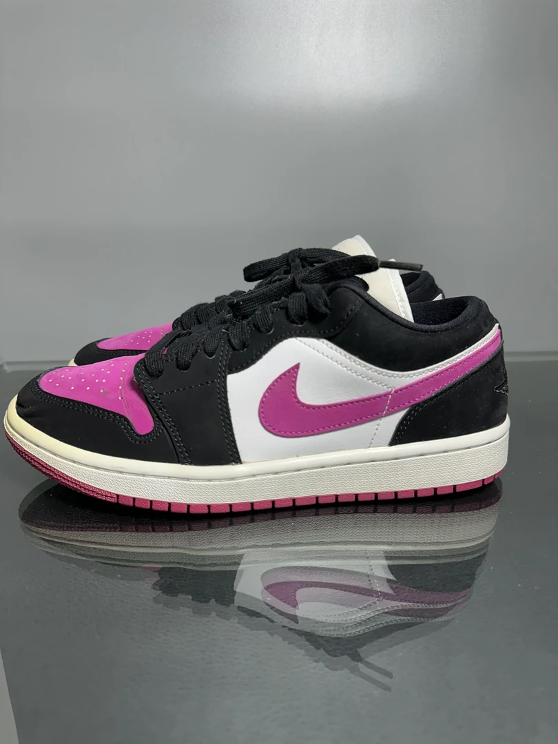 40码 耐克Nike AJ1 黑粉 复古篮球鞋 已洗护消毒 二手