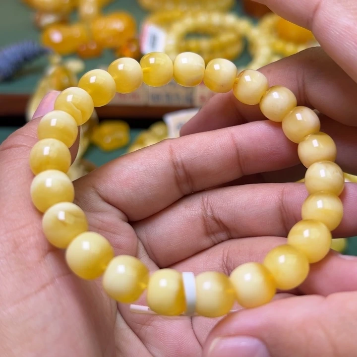蜜蜡未镶嵌珠宝奇石