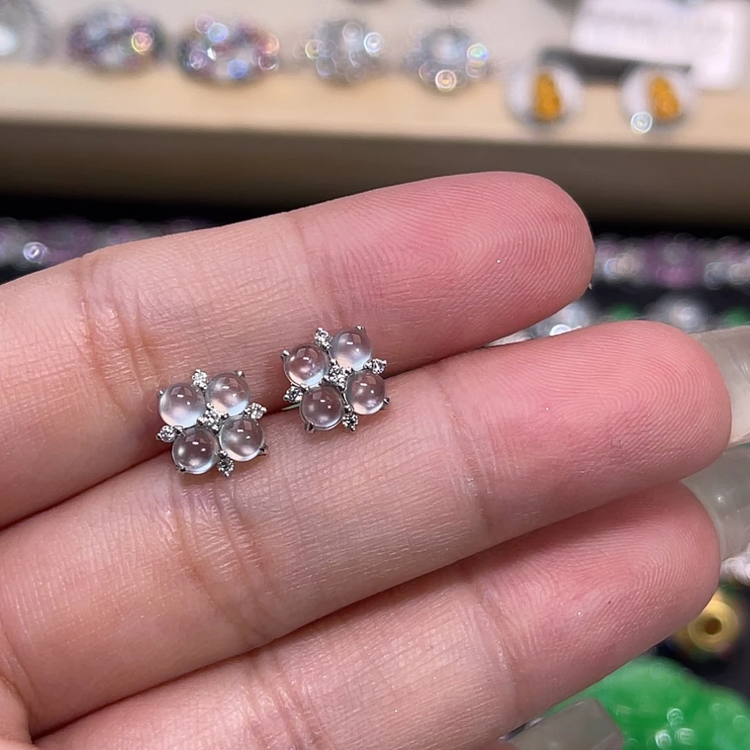 翡翠18K金镶嵌耳饰四叶草