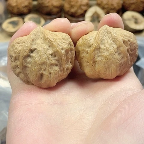 文玩核桃把件碟桩玉璧带彩40