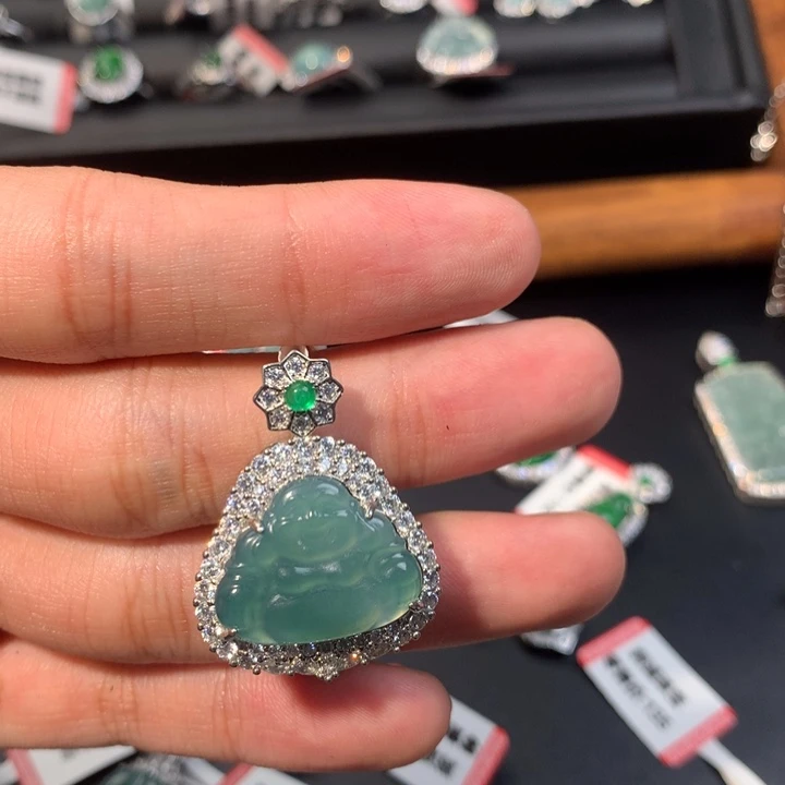 吊坠(不含链)未镶嵌翡翠
