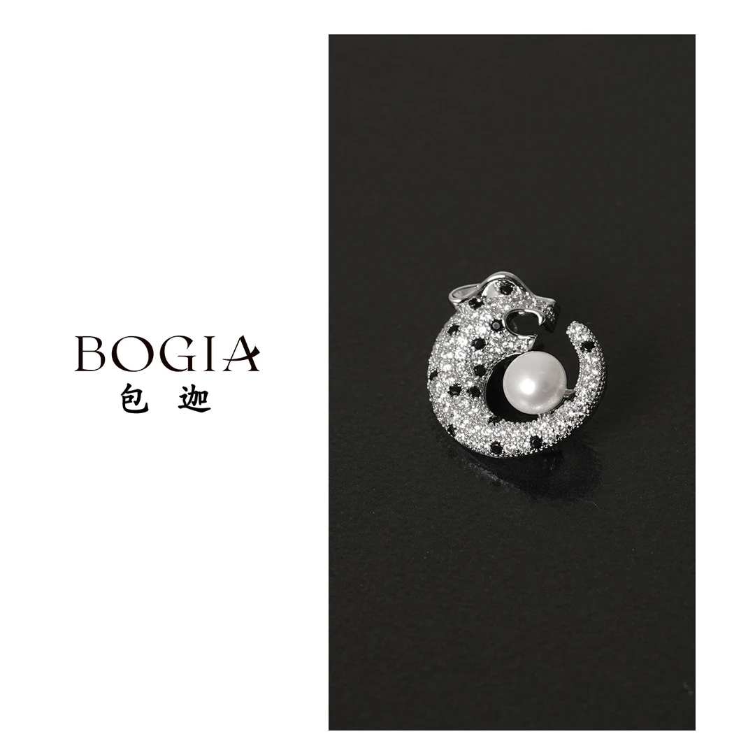 铜胸针 小豹子胸针轻奢百搭优雅WAJ9129481