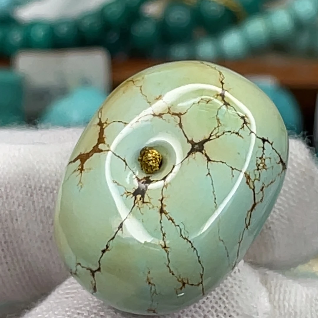 绿松石未镶嵌挂件