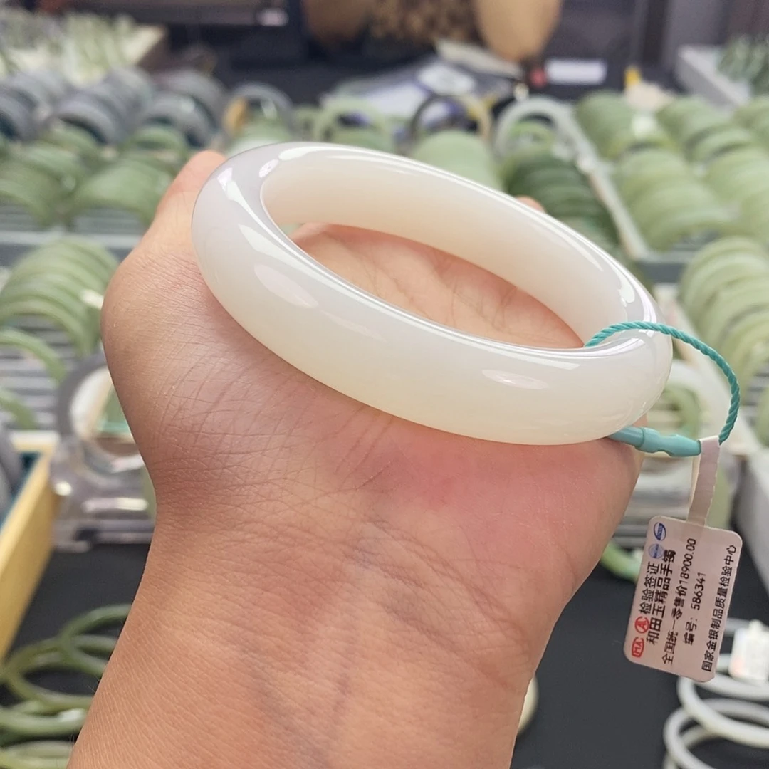 和田玉未镶嵌珠宝奇石小*和田玉手镯57.58