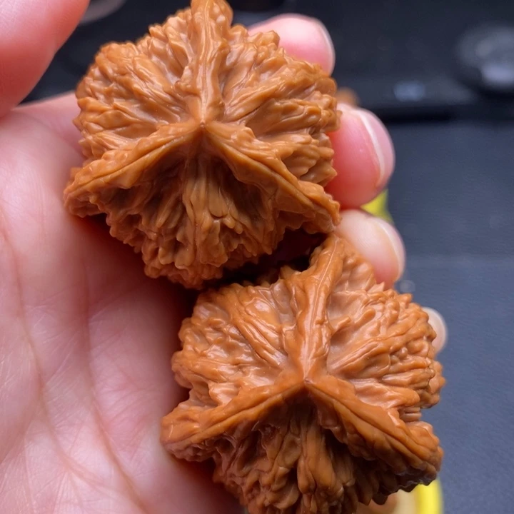 生***。吊坠文玩核桃盘山虎头三棱40