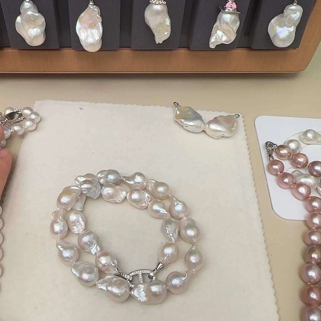 银S925镶嵌淡水珍珠颈饰