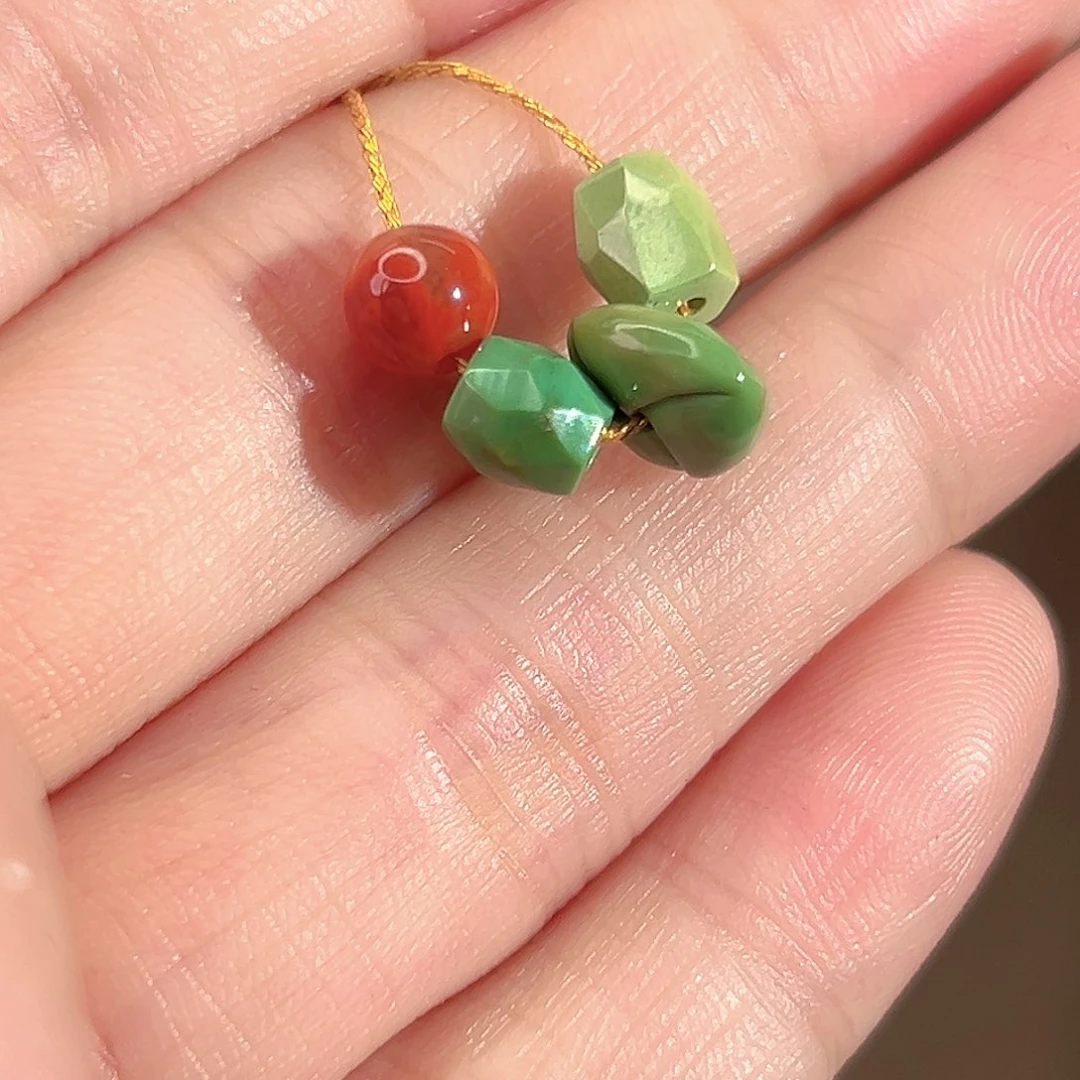 南红玛瑙未镶嵌珠宝奇石