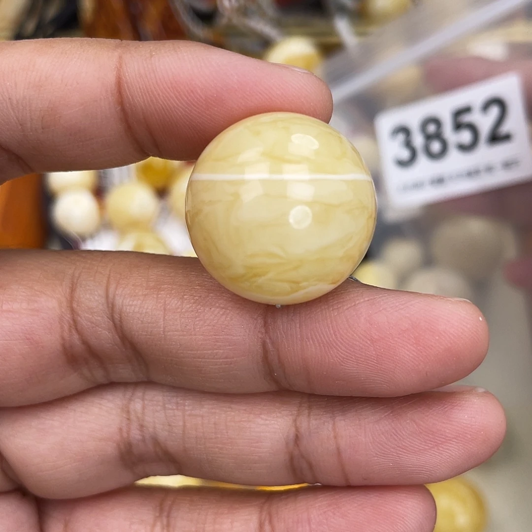 蜜蜡未镶嵌珠宝奇石23.3