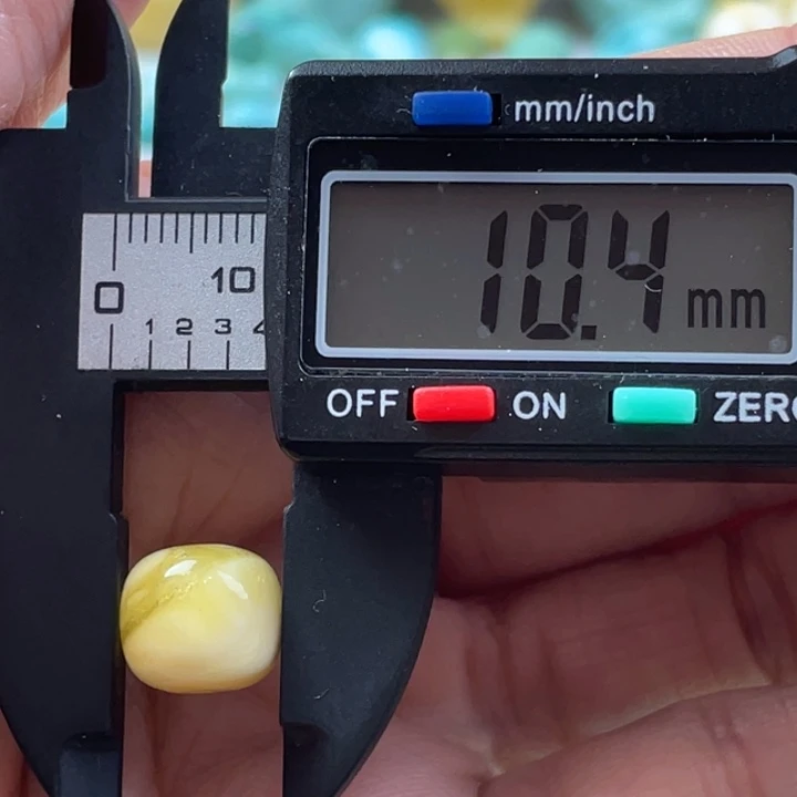 【闪购商品】琥珀裸石未镶嵌25号