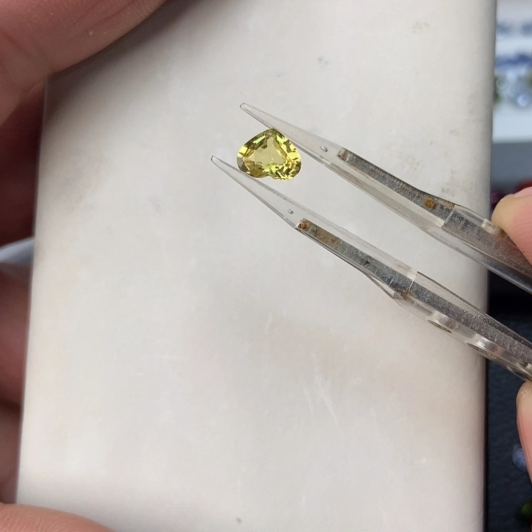 蓝宝石裸石天然天然