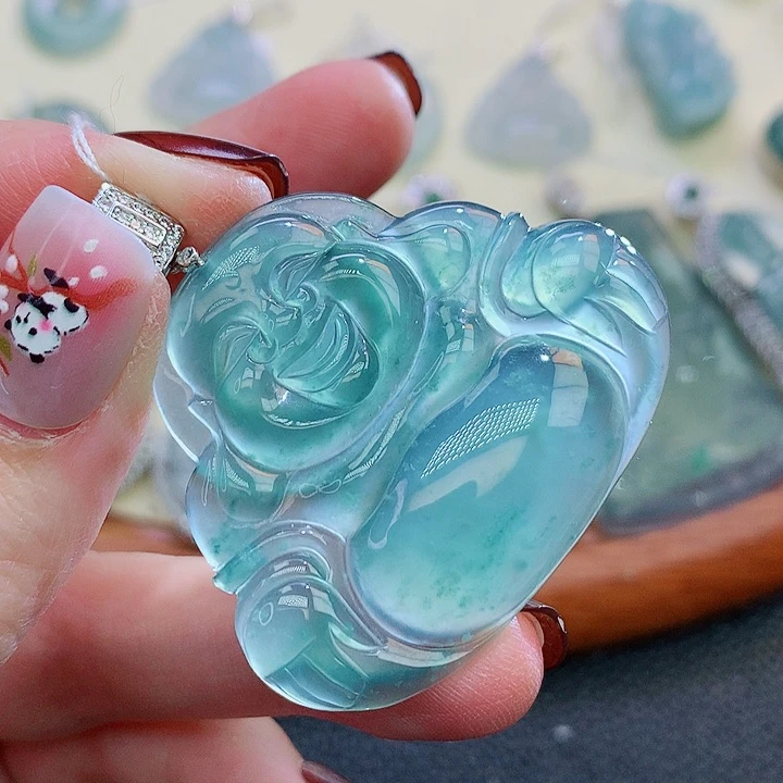 翡翠颈饰未镶嵌翡翠