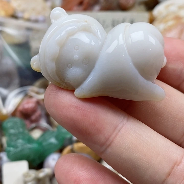 石英质玉未镶嵌颈饰