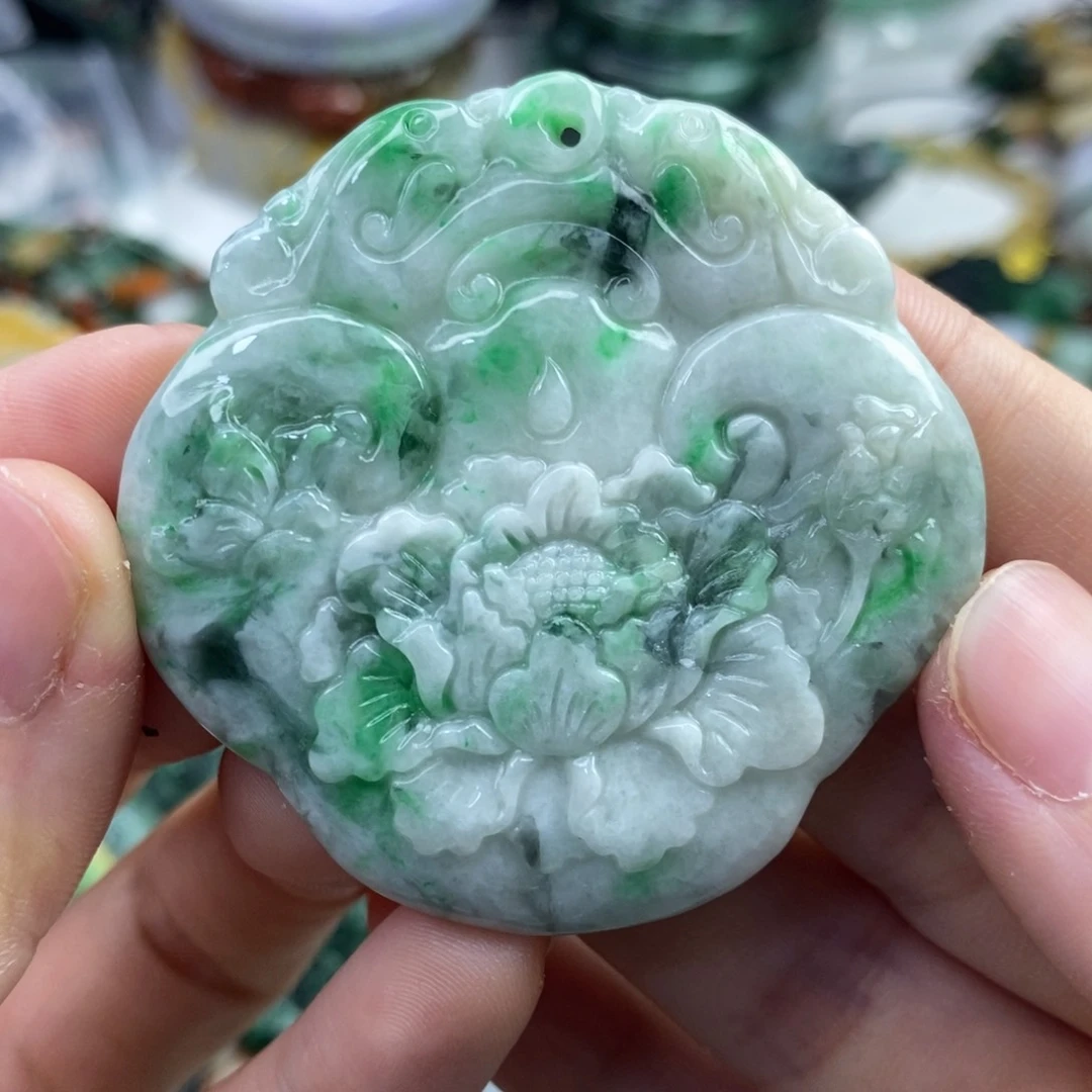 翡翠未镶嵌颈饰吊坠