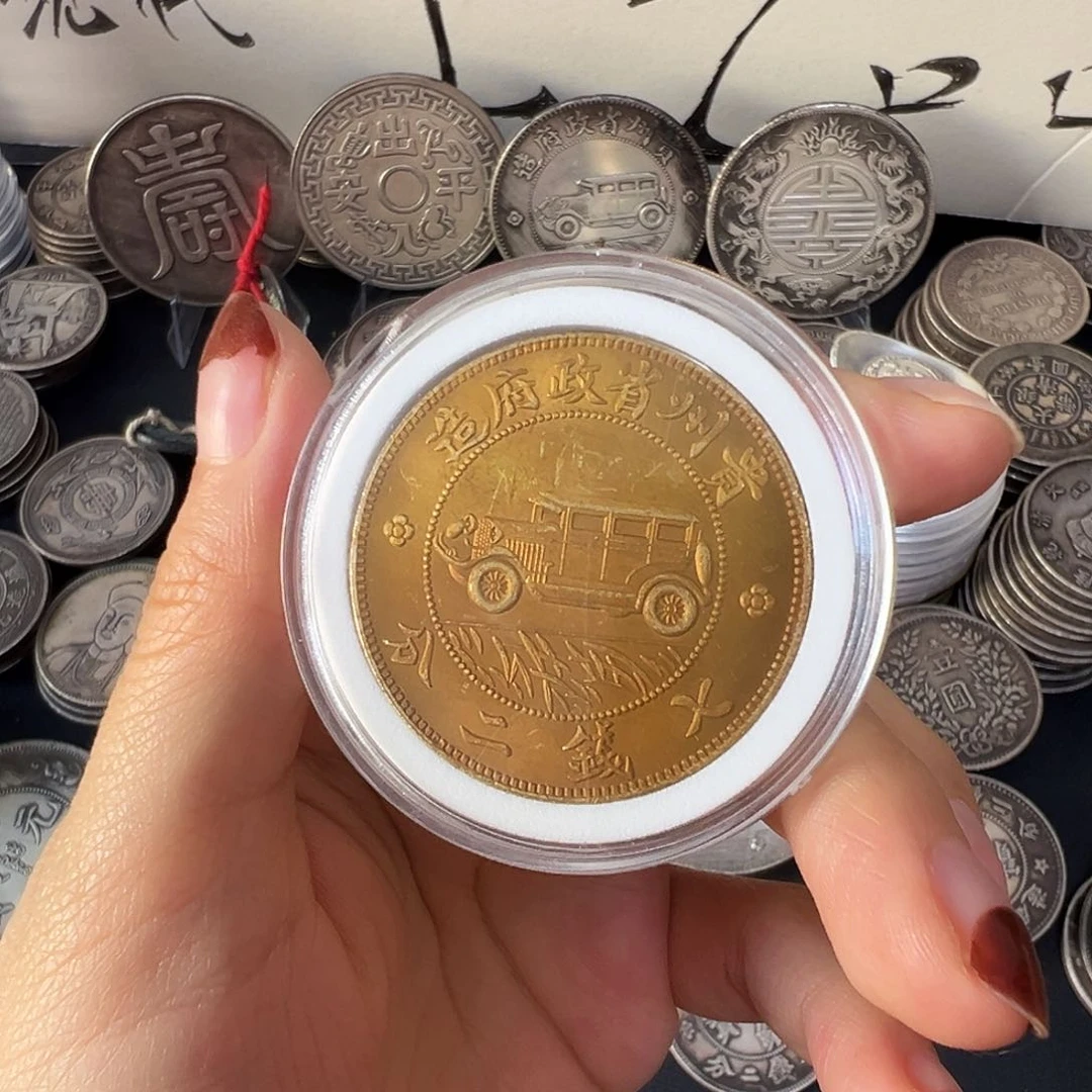 金属银元复古风格摆件