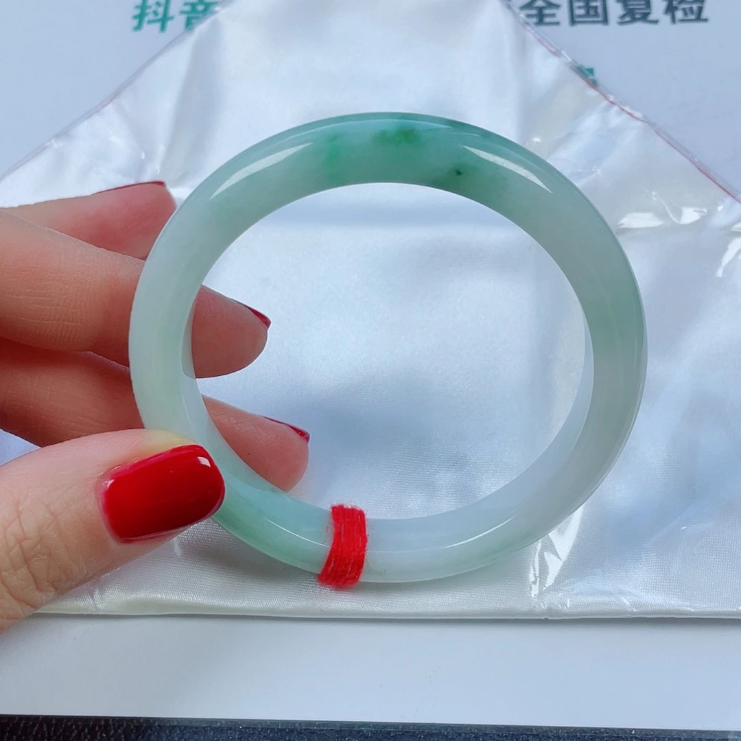 翡翠未镶嵌手镯圈口60.5宽11.5厚8.9