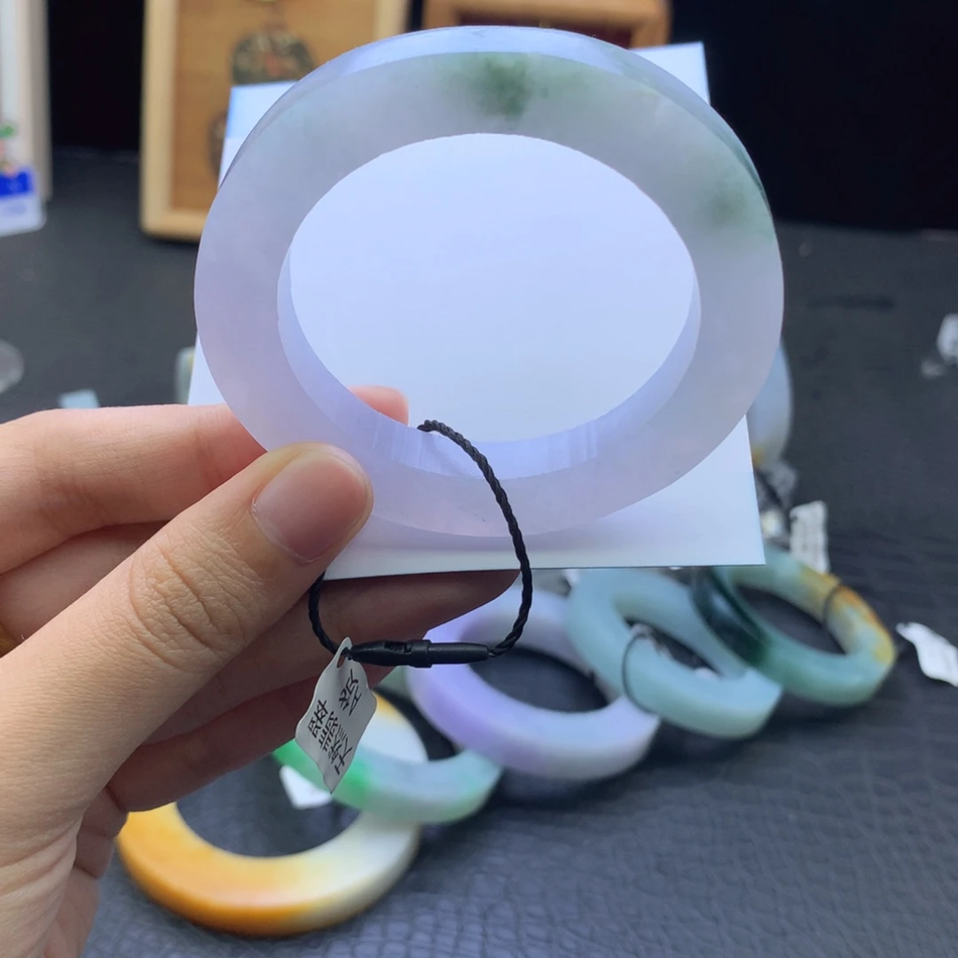 定制翡翠未镶嵌翡翠手镯