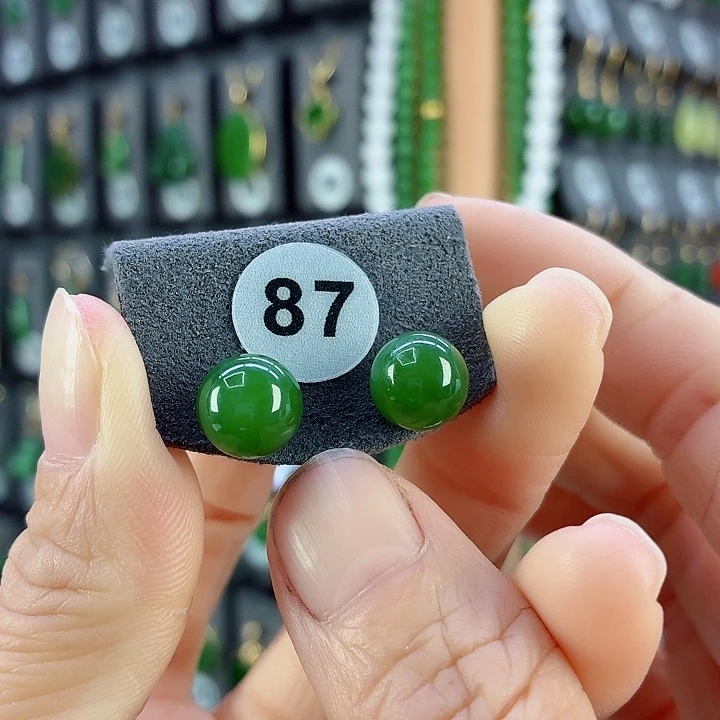 和田玉18K金镶嵌耳饰