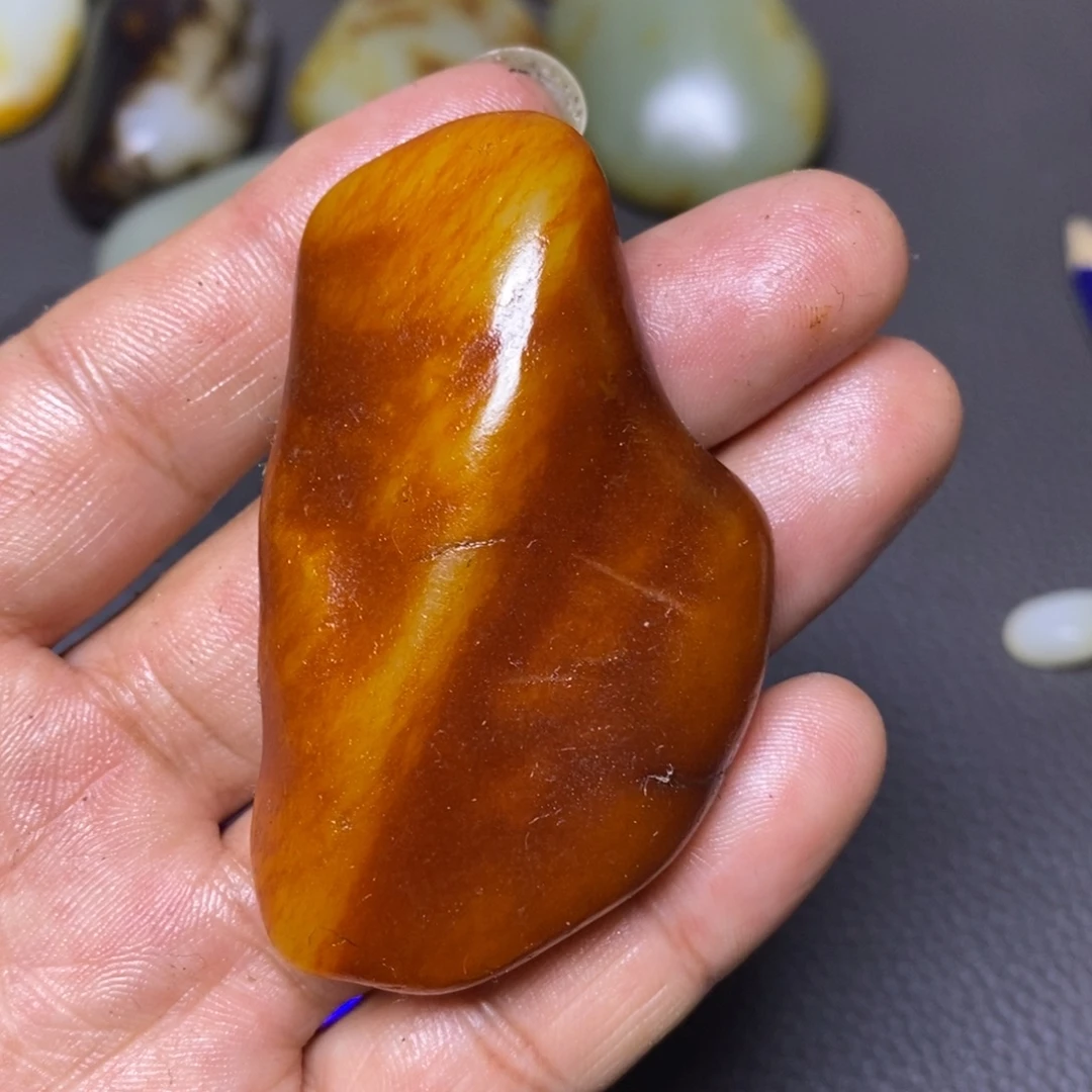 和田玉（糖玉）未镶嵌挂件