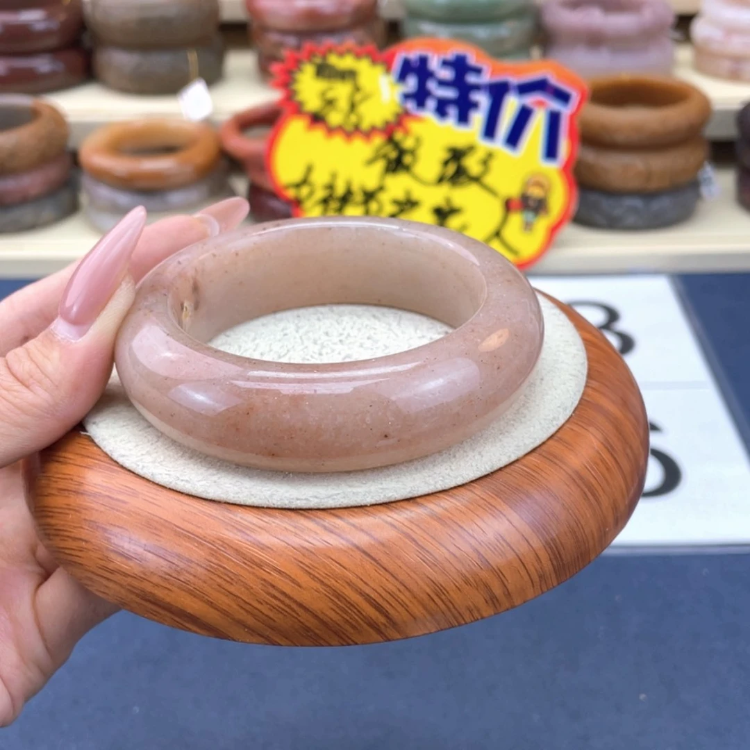 【闪购商品】石英质玉手镯未镶嵌明***来