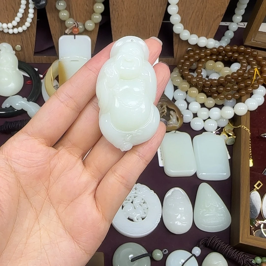 和田玉未镶嵌颈饰