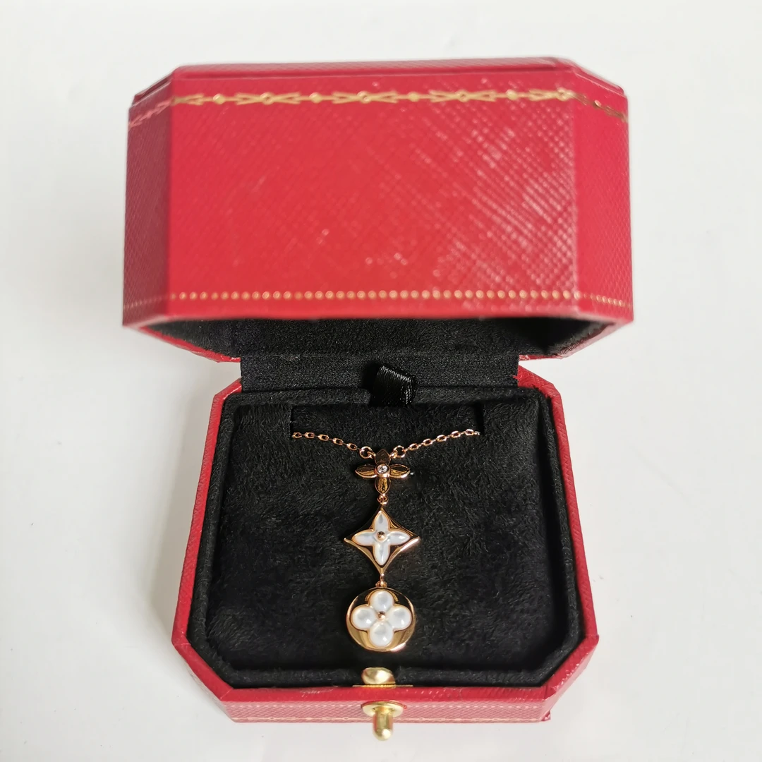 2081项链-时尚优雅设计项链赠礼盒