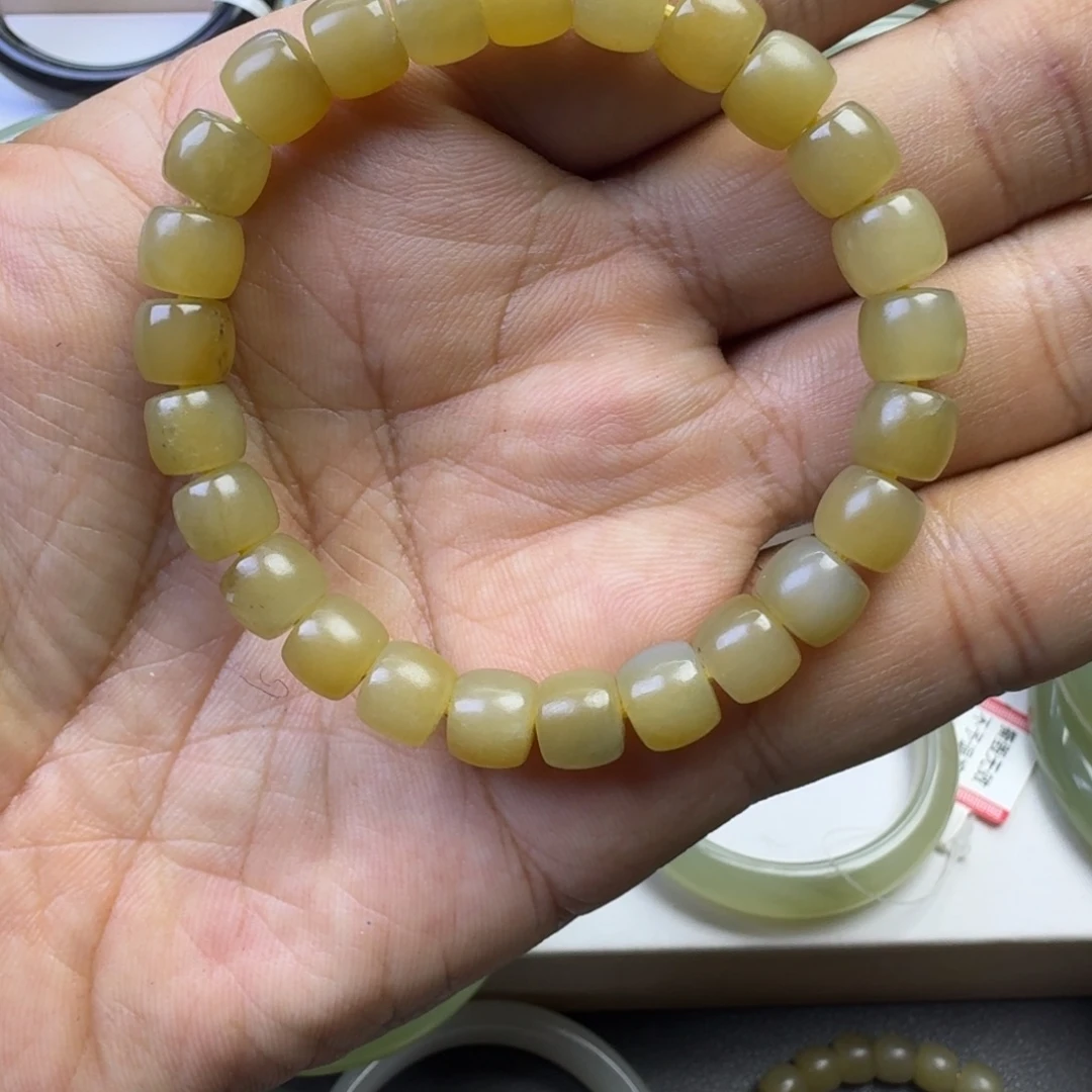 和田玉（糖玉）未镶嵌手镯