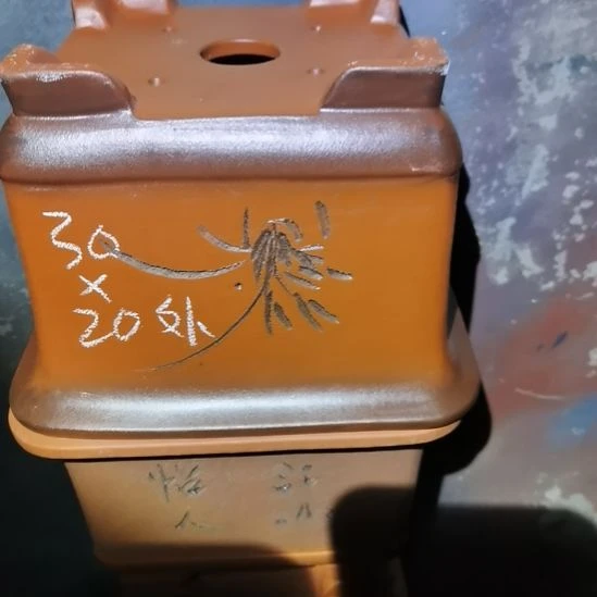 紫砂花盆放漏大促销员