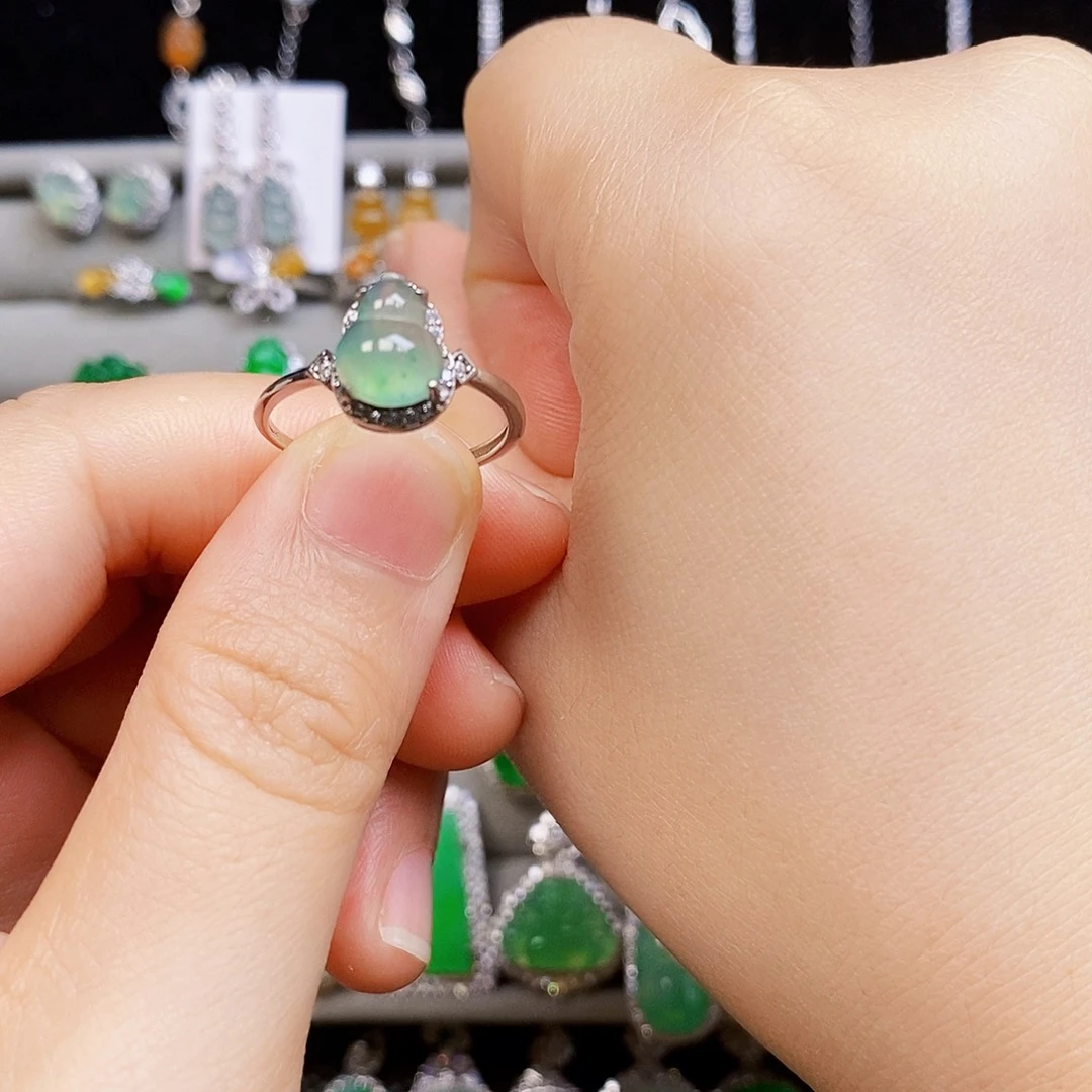 翡翠戒指银S925镶嵌葫芦