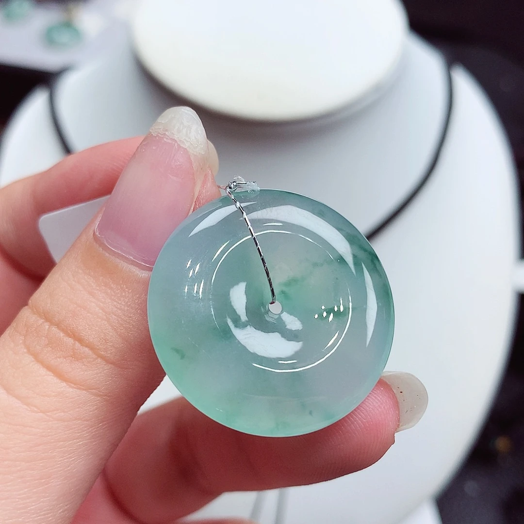 翡翠未镶嵌颈饰翡翠58，27.1/6.3