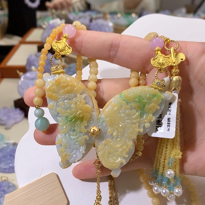 翡翠未镶嵌颈饰翡翠吊坠