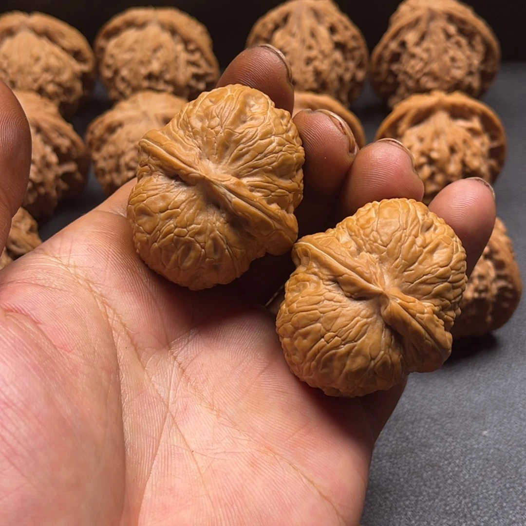 黑***凡吊坠桃核文玩，核桃