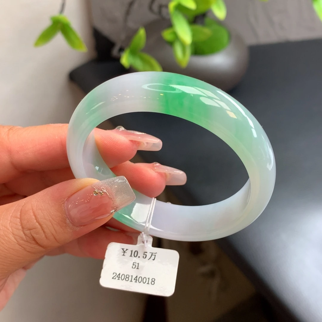 翡翠手镯未镶嵌51白底青正圈