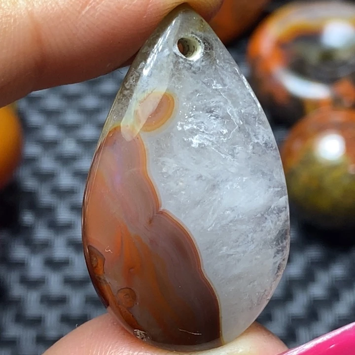 玛瑙/玉髓颈饰足铂镶嵌