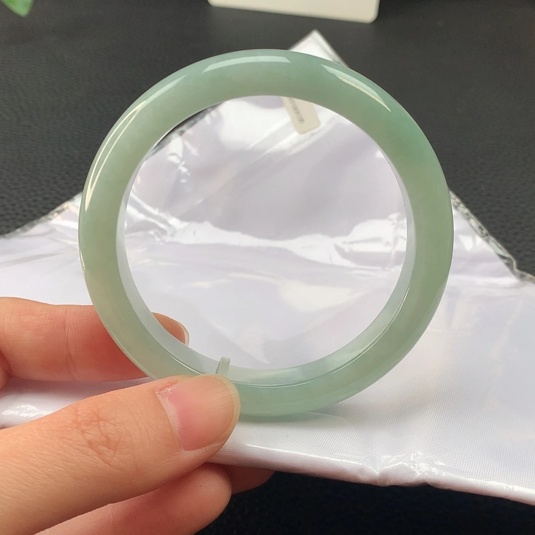 翡翠未镶嵌手镯翡翠