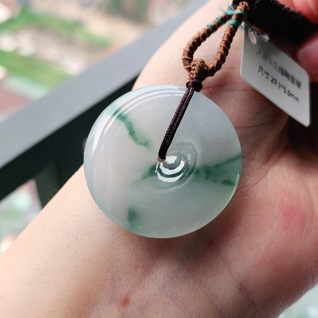 翡翠未镶嵌颈饰编号31，29.1/5.6