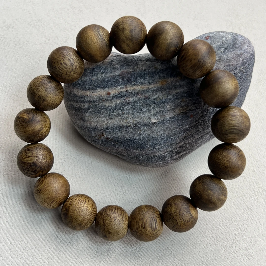 YH-018156海南沉香乌身高结油1.3单圈约12g