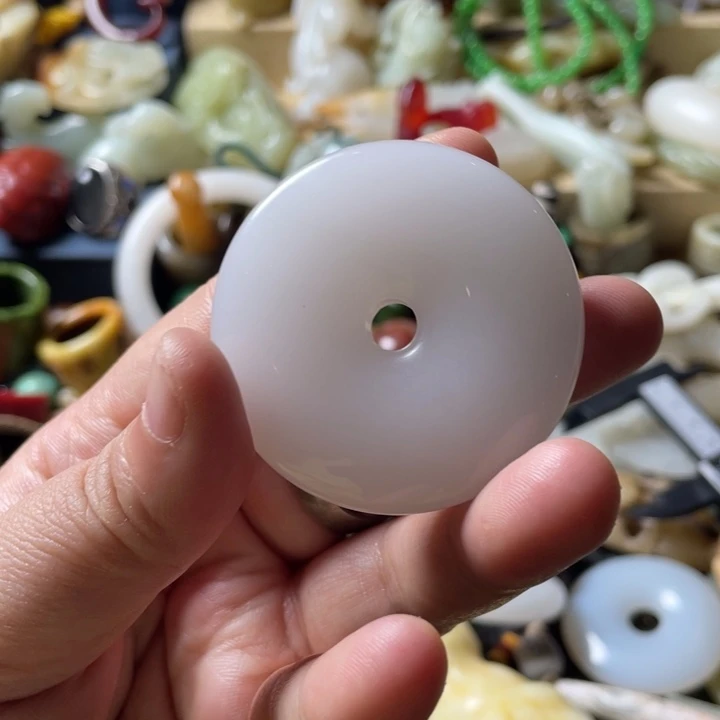 和田玉未镶嵌吊坠(不含链)