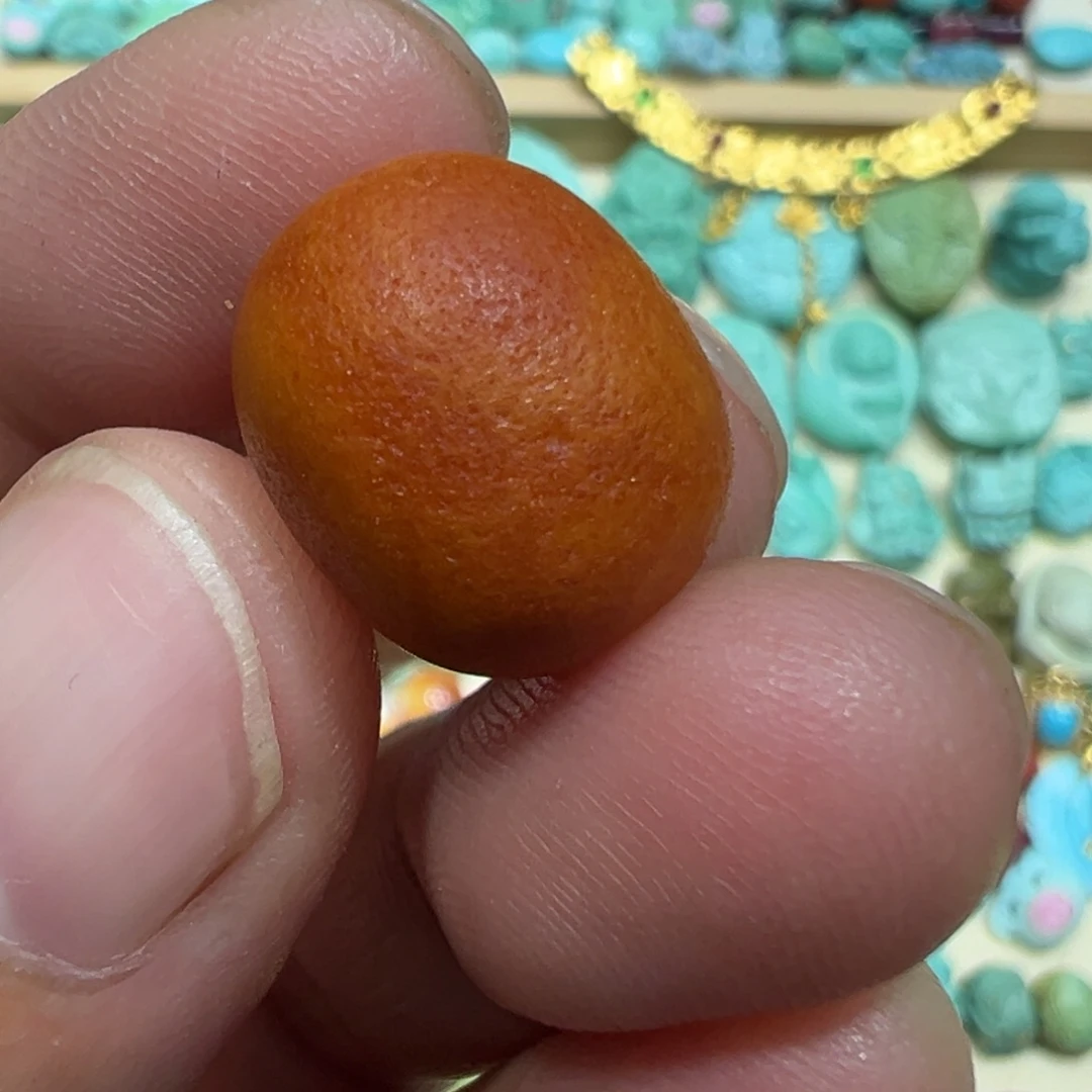 琥珀未镶嵌颈饰枣珠