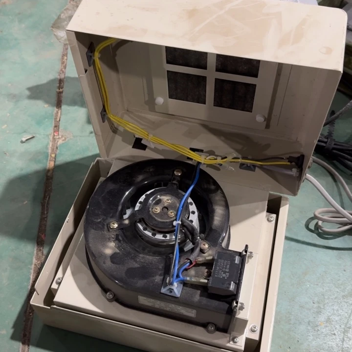 白色日本风机一台