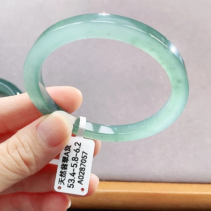 【闪购商品】未镶嵌手镯翡翠