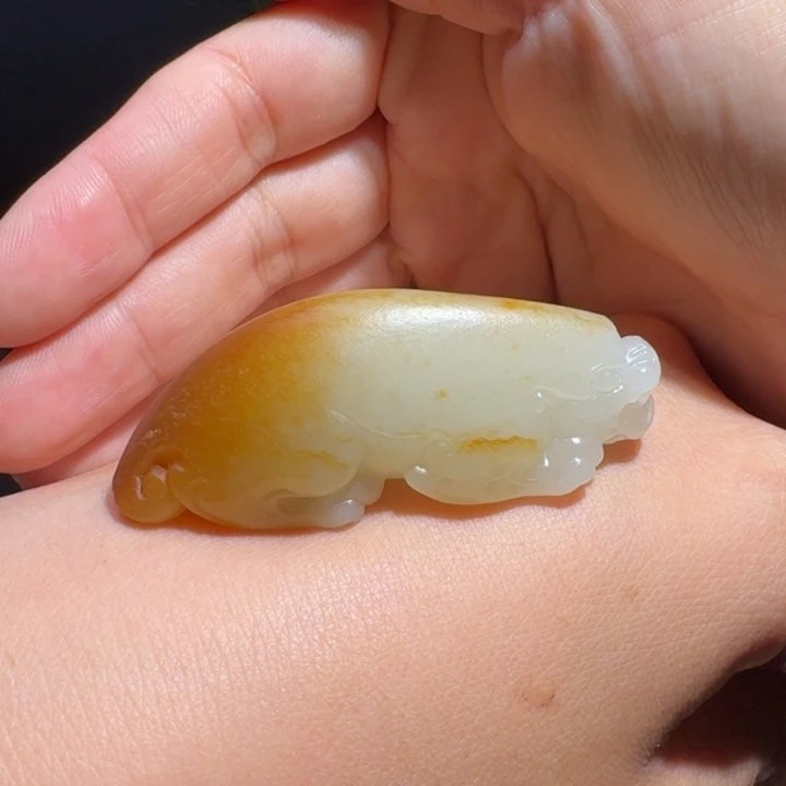 玄***风颈饰未镶嵌和田玉