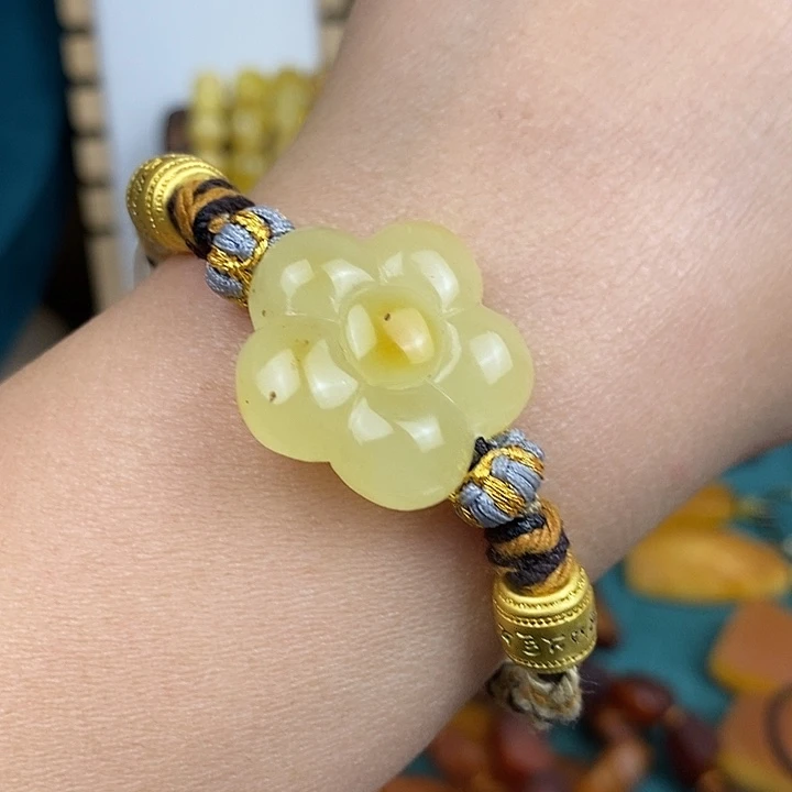 蜜蜡未镶嵌颈饰手牌