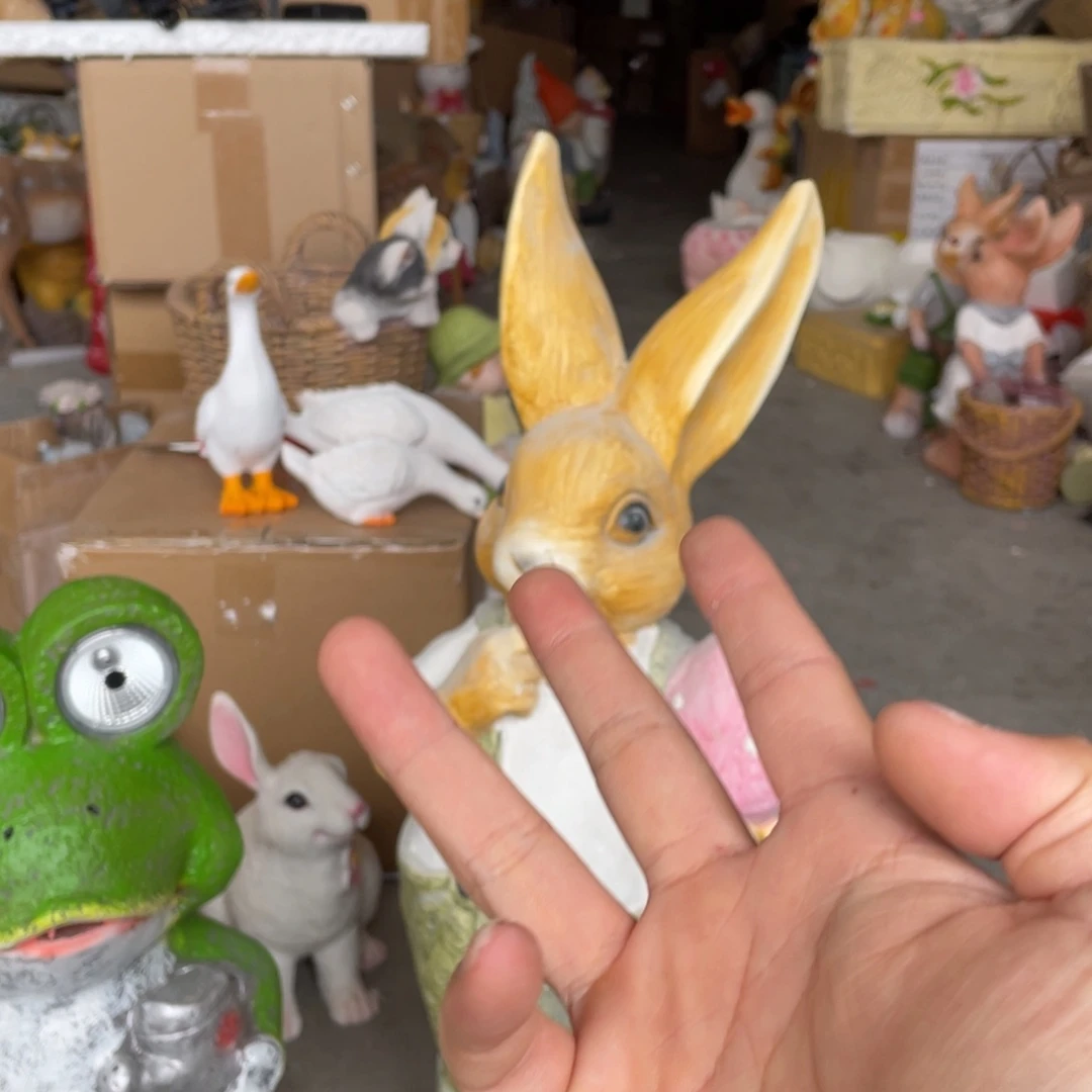 【闪购商品】氧化镁抱粉色蛋兔子摆件