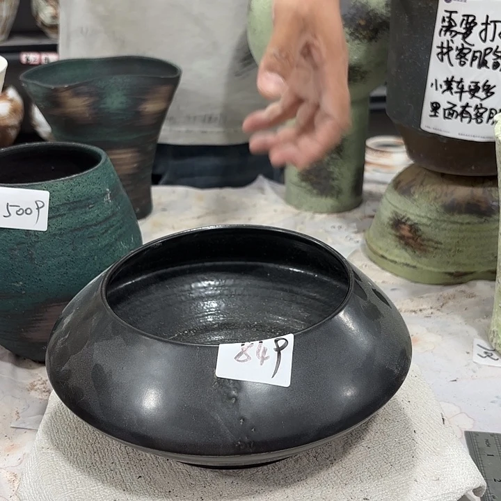 摆件高11、口14，瑕疵处理849，有孔