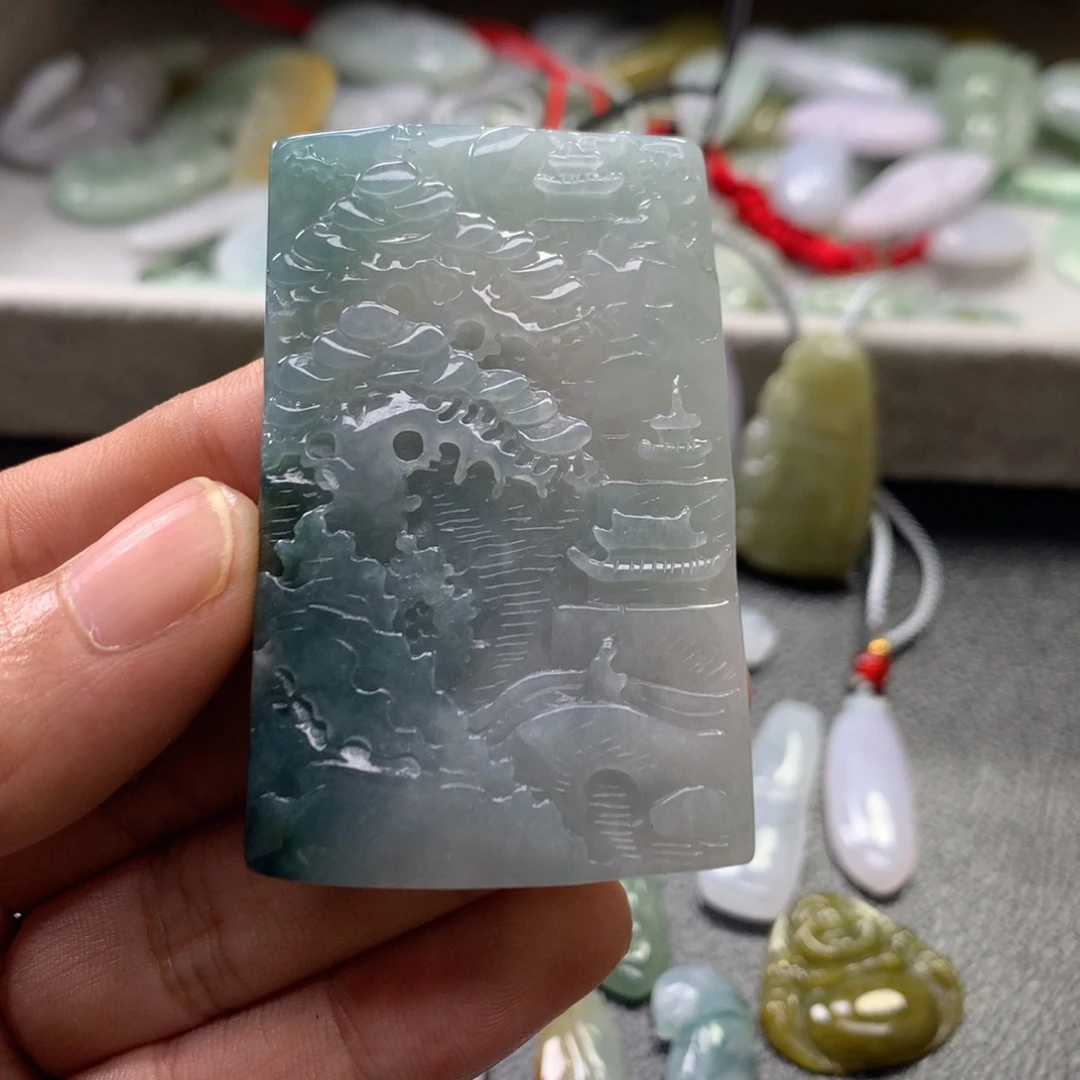 别***问翡翠未镶嵌颈饰翡翠