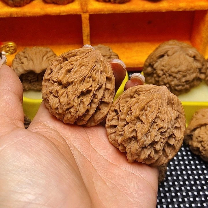 吊坠文玩核桃麦穗虎头
